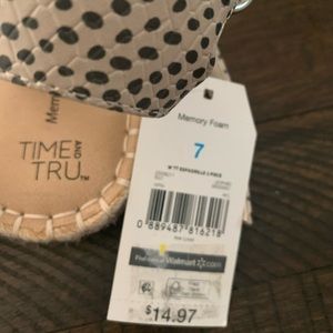 NWT espadrilles cheetah print